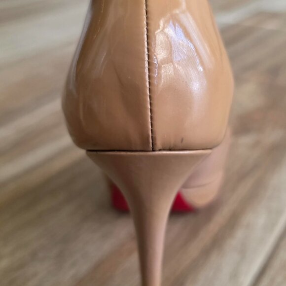 Christian Louboutin Simple Nude Patent Leather Pumps Eur. 35.5 - Picture 7 of 12